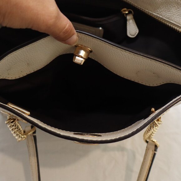 Coach Turnlock Chain Tote 27 White Leather Black Interior Gold Hardware 57107 - Picture 11 of 13